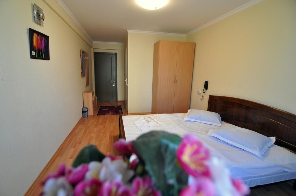 Sun Rise Hotel Тбилиси Номер фото