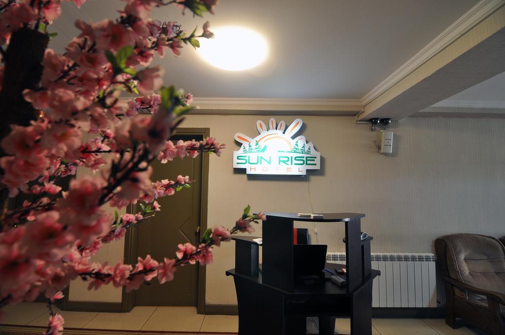 Sun Rise Hotel Тбилиси Экстерьер фото