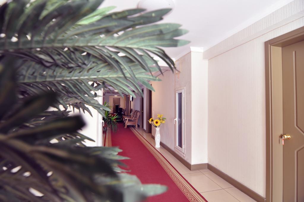 Sun Rise Hotel Тбилиси Экстерьер фото