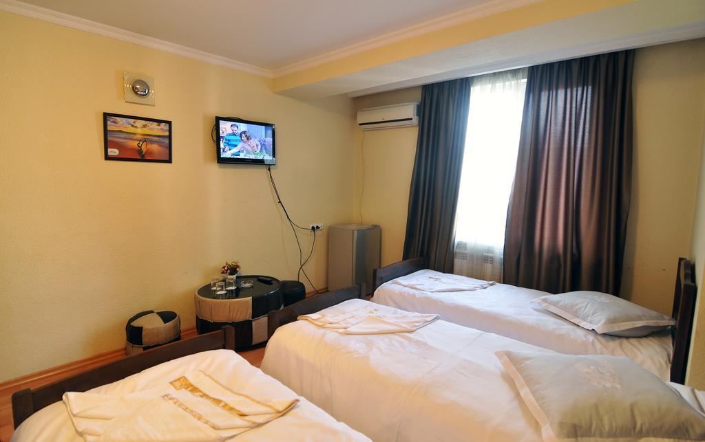 Sun Rise Hotel Тбилиси Номер фото