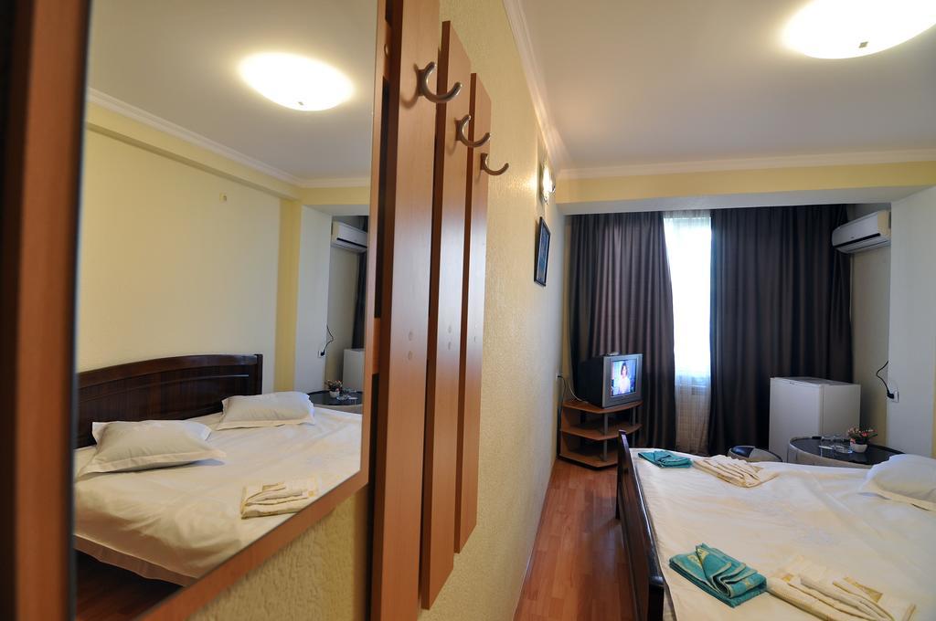 Sun Rise Hotel Тбилиси Номер фото