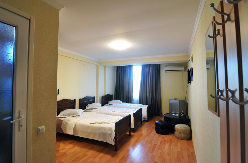 Sun Rise Hotel Тбилиси Номер фото